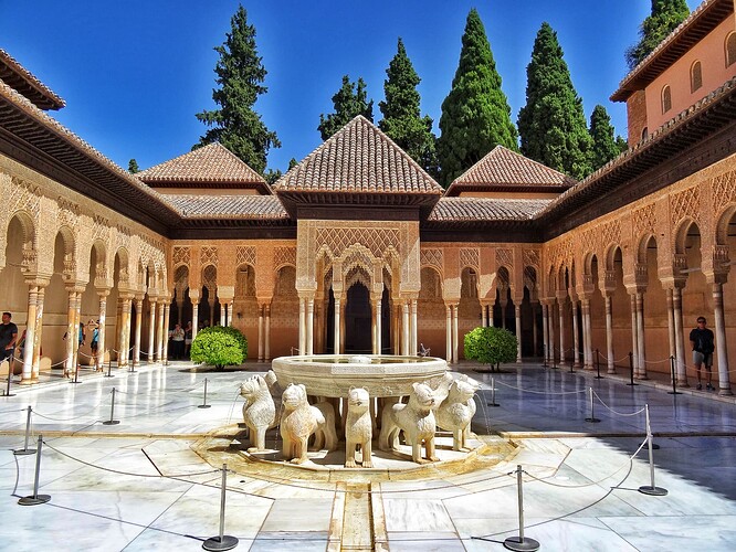 Patio de los Leones Alhambra-Patio-de-los-Leones-4