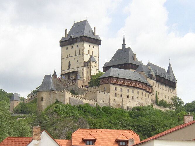 Karlstejn_castle_Czech_Republic