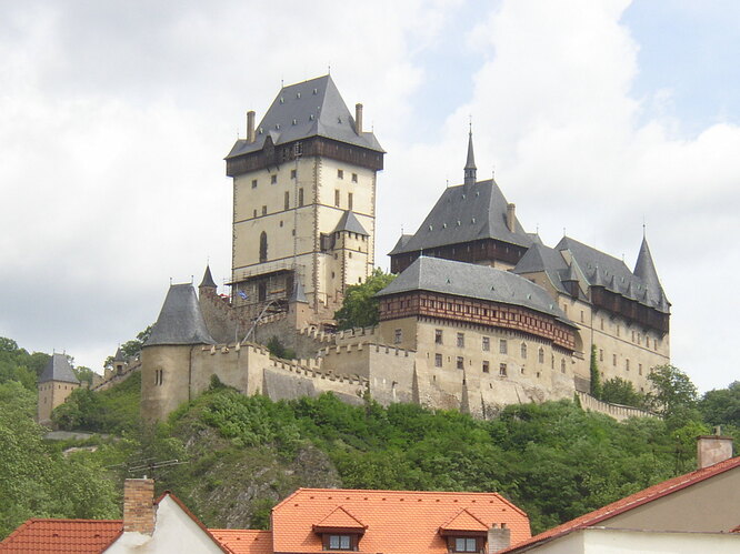Karlstejn_castle_Czech_Republic