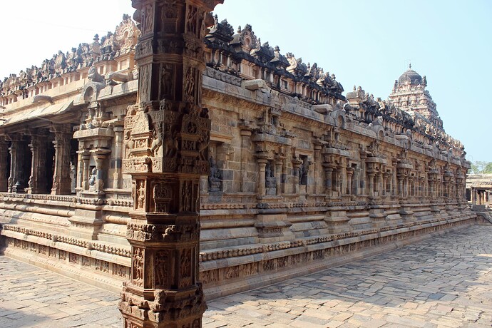 Templo Airavatesvara (visao lateral)
