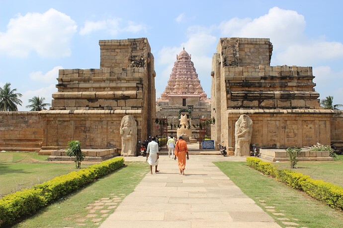 Gangaikonda Cholapuram templo (entrada)