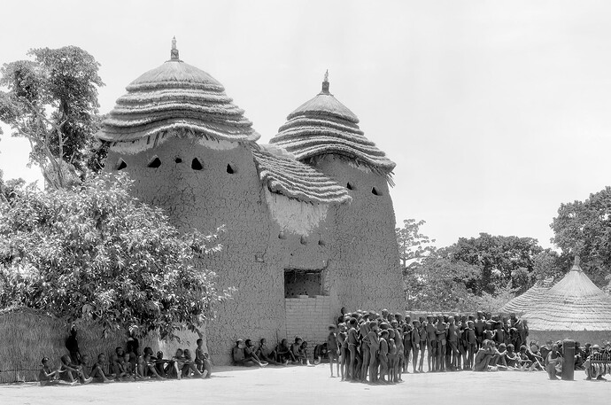 Kyabé southern Chad Sara-Kyabe people town of Kiya-Be 5km from Oua river a tributary of the Ch..