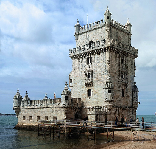Belem Tower or the Fractal Keep