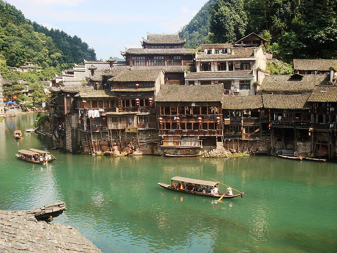 1280px-Fenghuang_old_town