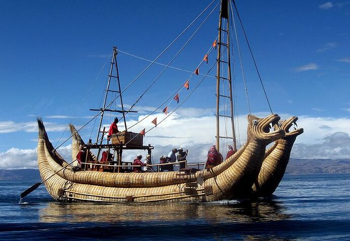 totora-reed-boat