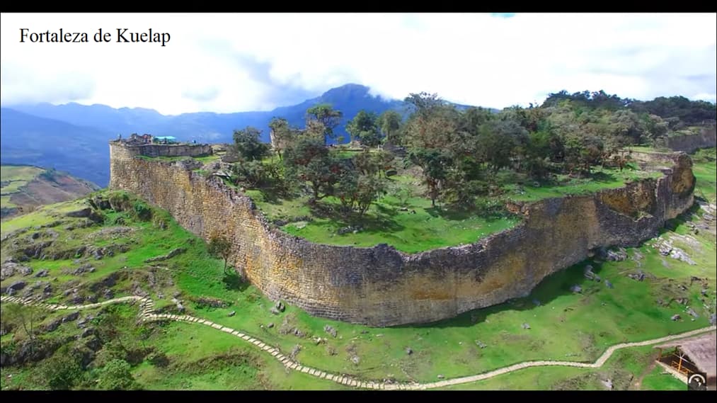 Fortaleza de Kuelap vchiquita